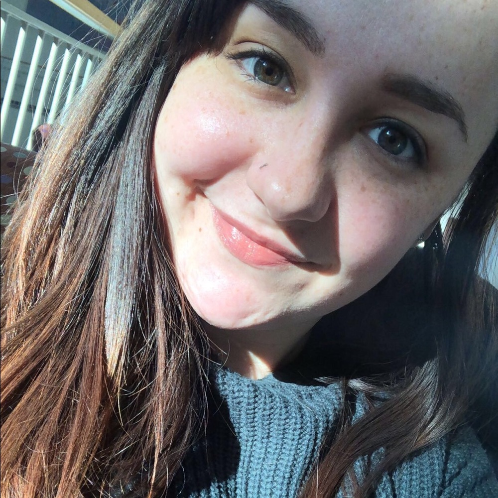 Meet your Posher, Julia